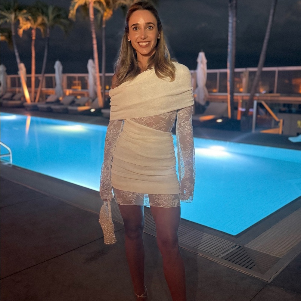 Meshki Elegant White Lace Dress XXS